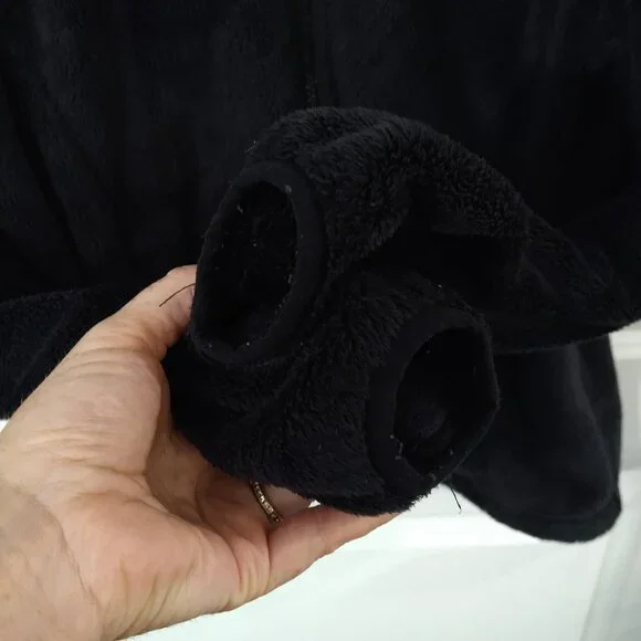 Woman's The North Face Black Furry Jacket - Picture 5 of 7